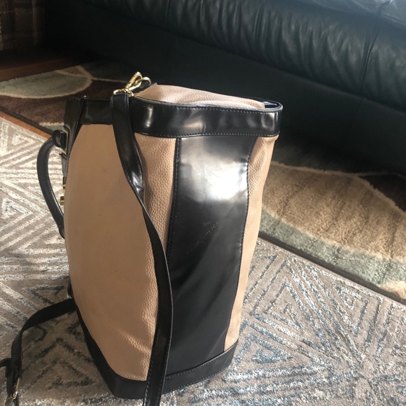 Hand bag - Picture 2 of 9